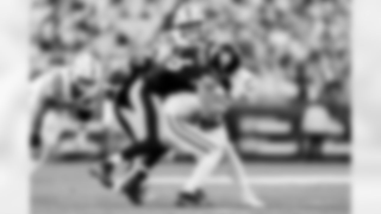 Pittsburgh Steelers linebacker Alex Highsmith (56) during a regular season game between the Pittsburgh Steelers and the Indianapolis Colts, Sunday, Nov. 2, 2025 in Pittsburgh, PA. (Karl Roser / Pittsburgh Steelers)