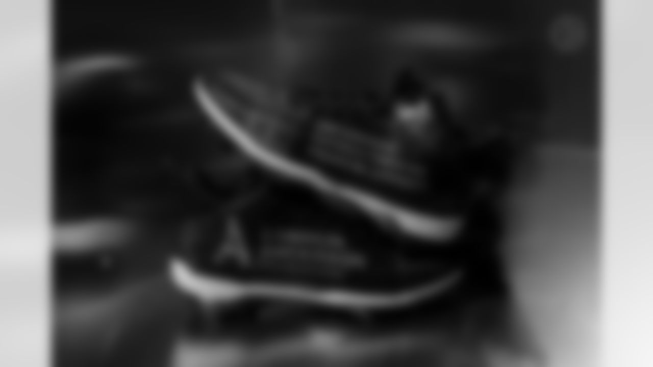 Pittsburgh Steelers offensive lineman Calvin Anderson (67) will showcase his custom cleats supporting the Lanihun-Anderson Foundation during Week 13. (Alysa Rubin / Pittsburgh Steelers)