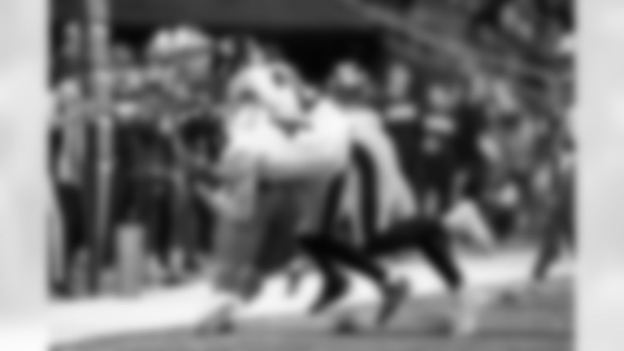 Pittsburgh Steelers cornerback Brandin Echols (26) and Pittsburgh Steelers linebacker Payton Wilson (41) during a regular season game between the Pittsburgh Steelers and the Detroit Lions, Sunday, Dec. 21, 2025 in Detroit, MI. The Steelers defeated the Lions 29-24. (Karl Roser / Pittsburgh Steelers)