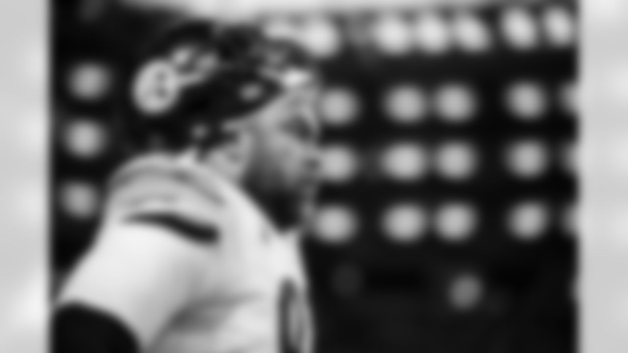 Pittsburgh Steelers defensive tackle Cameron Heyward (97) prior to a regular season game between the Pittsburgh Steelers and the Detroit Lions, Sunday, Dec. 21, 2025 in Detroit, MI. The Steelers defeated the Lions 29-24. (Karl Roser / Pittsburgh Steelers)