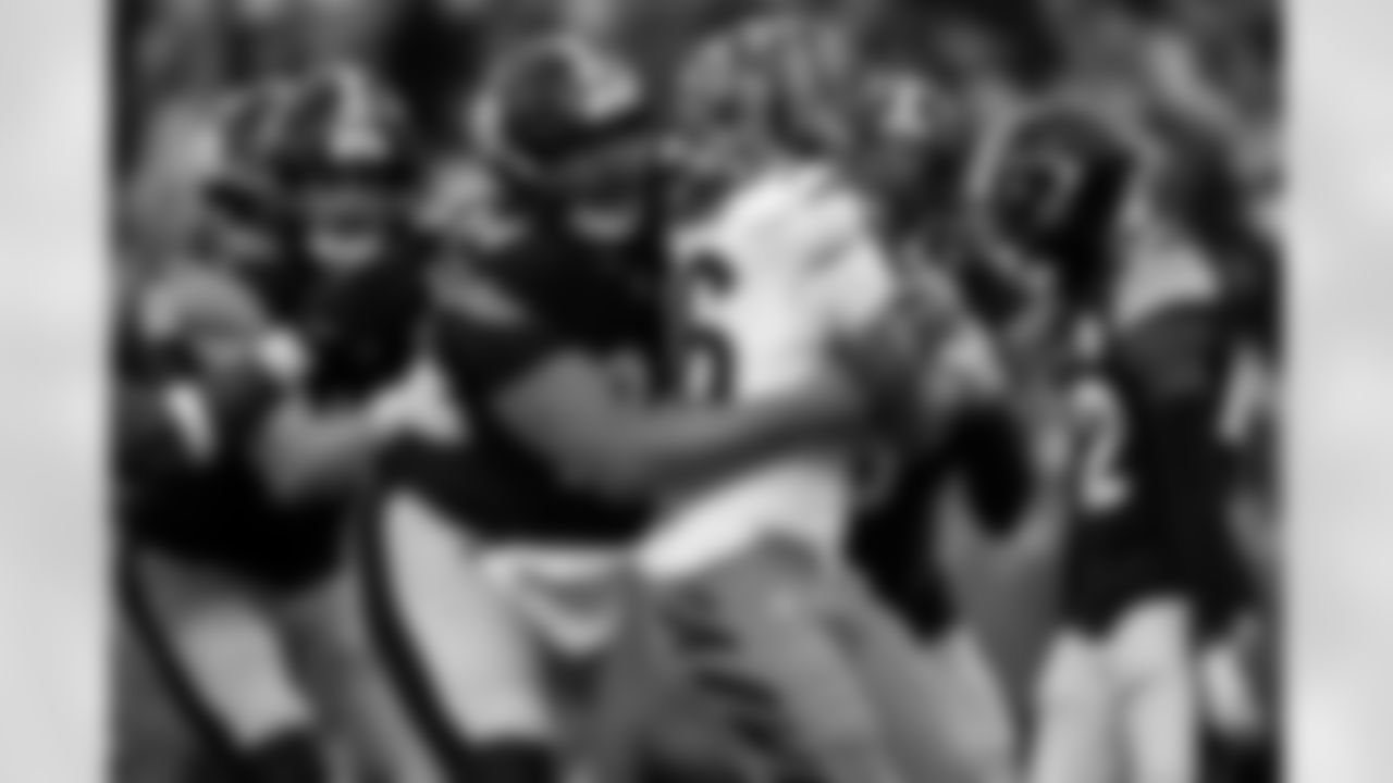 Pittsburgh Steelers defensive end Yahya Black (94),  linebacker Patrick Queen (6) and linebacker Payton Wilson (41) tackle an opponent during a regular season game against the Cincinnati Bengals, Sunday, Nov. 16, 2025 in Pittsburgh, PA. The Steelers defeated the Bengals 34-12. (Alysa Rubin / Pittsburgh Steelers)