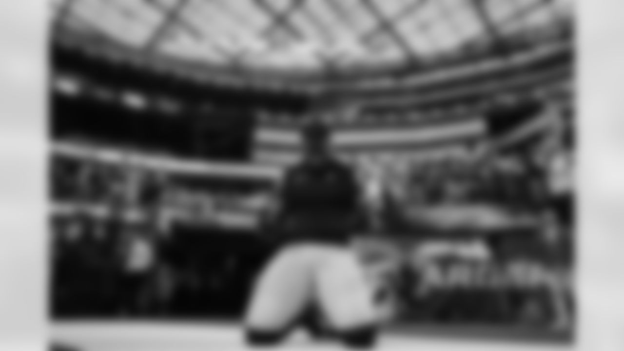 Pittsburgh Steelers tight end Jonnu Smith (81) during a regular season game between the Pittsburgh Steelers and the Los Angeles Chargers, Sunday, Nov. 9, 2025 in Inglewood, CA. (Alysa Rubin / Pittsburgh Steelers)