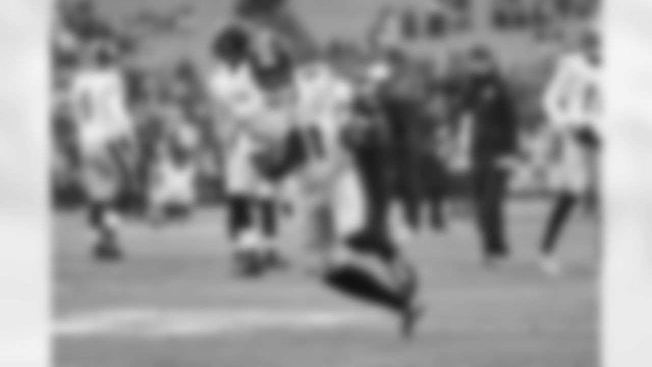 Pittsburgh Steelers tight end Jonnu Smith (81) during a regular season game between the Pittsburgh Steelers and the Cleveland Browns, Sunday, Dec. 28, 2025 in Cleveland, OH. (Karl Roser / Pittsburgh Steelers)