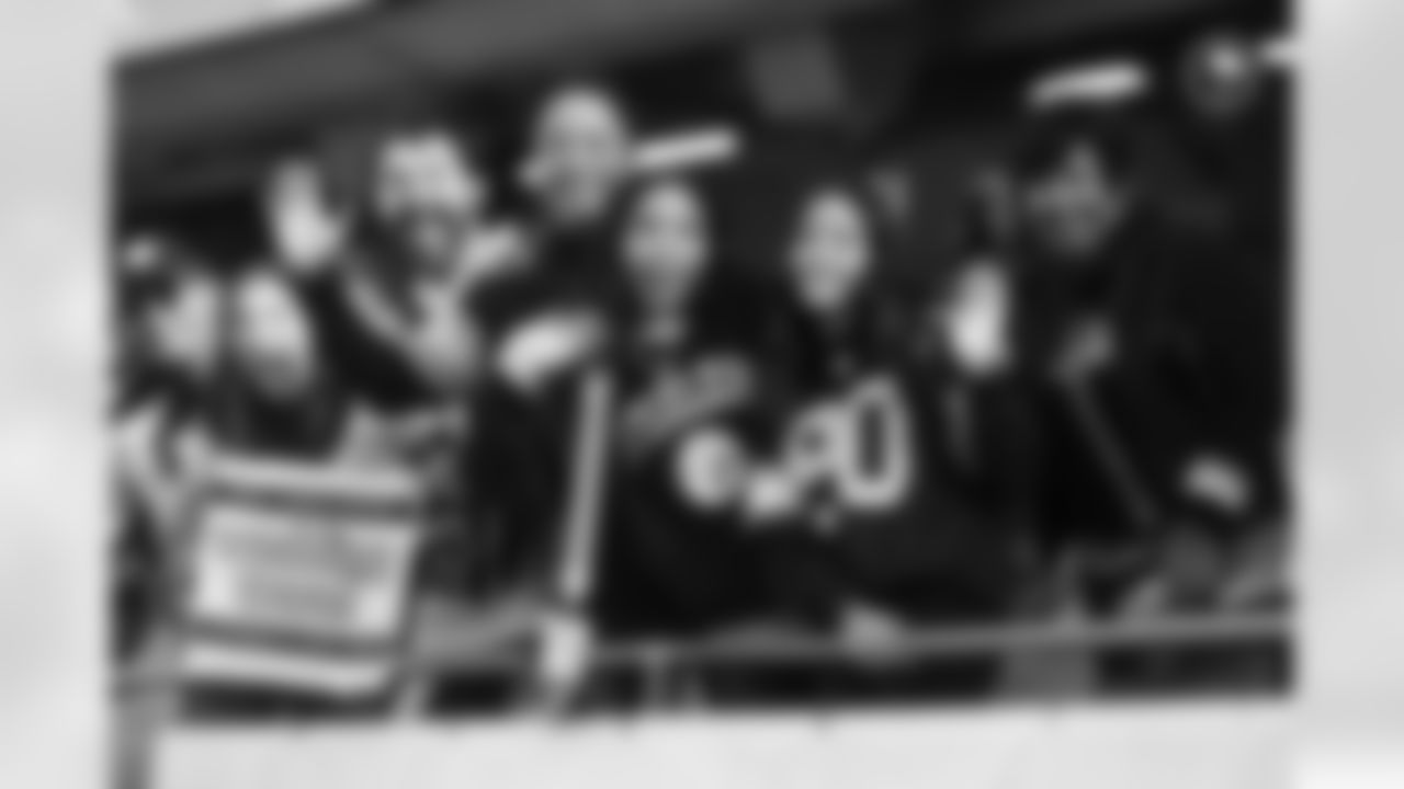 Fans during a regular season game between the Pittsburgh Steelers and the Chicago Bears, Sunday, Nov. 23, 2025 in Chicago, IL. (Nick Smith / Pittsburgh Steelers)