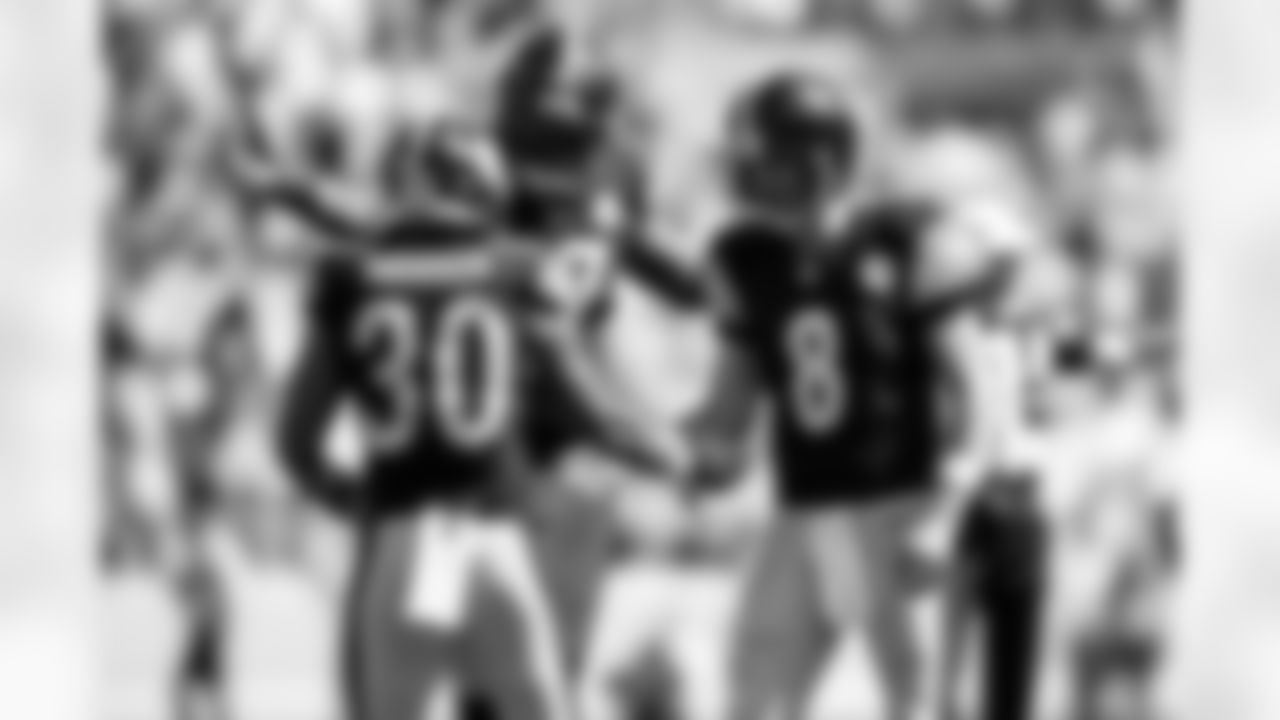 Pittsburgh Steelers quarterback Aaron Rodgers (8), offensive tackle Broderick Jones (77), and running back Jaylen Warren (30) celebrate a big play during a regular season game between the Pittsburgh Steelers and the Seattle Seahawks, Sunday, Sept. 14, 2025 in Pittsburgh, PA. The Seahawks beat the Steelers 31-17. (Karl Roser / Pittsburgh Steelers)