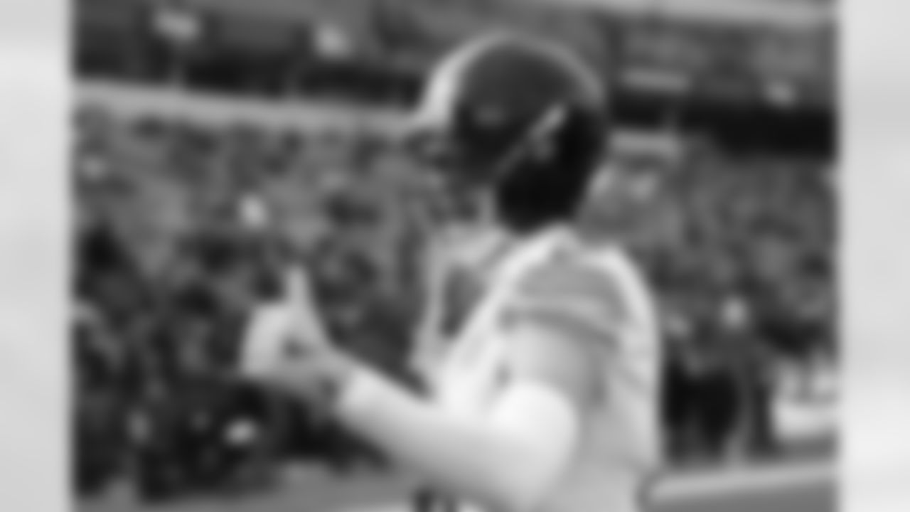 Pittsburgh Steelers wide receiver Adam Thielen (16) during a regular season game between the Pittsburgh Steelers and the Baltimore Ravens, Sunday, Dec. 7, 2025 in Baltimore, MD. (Alysa Rubin / Pittsburgh Steelers)