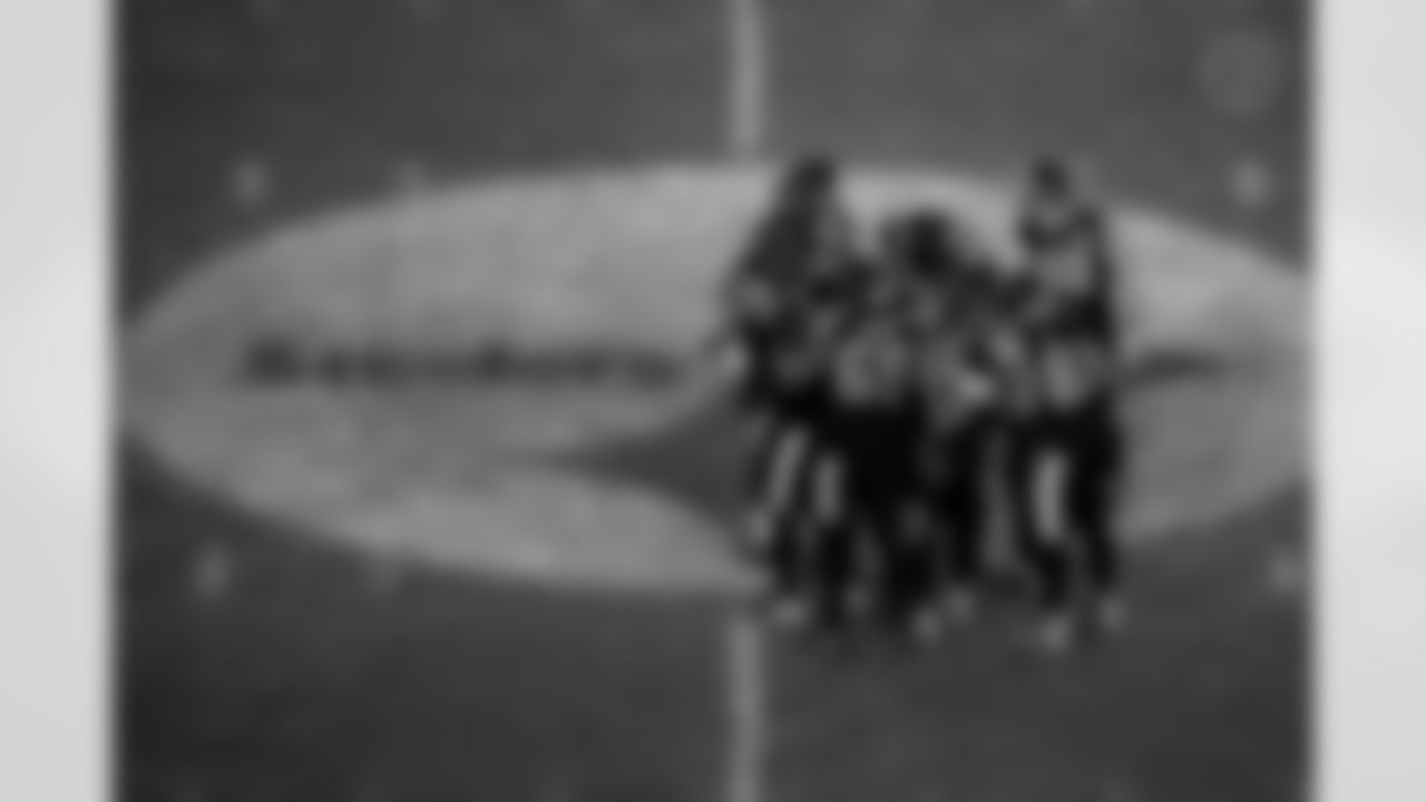 The offense huddles during a regular season game between the Pittsburgh Steelers and the New York Giants, Monday, Oct. 28, 2024 in Pittsburgh, PA. The Steelers defeated the Giants 26-18. (Taylor Ollason / Pittsburgh Steelers)