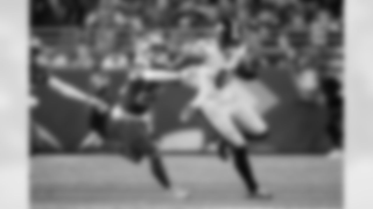 Pittsburgh Steelers tight end Jonnu Smith (81) during a regular season game between the Pittsburgh Steelers and the Detroit Lions, Sunday, Dec. 21, 2025 in Detroit, MI. The Steelers defeated the Lions 29-24. (Karl Roser / Pittsburgh Steelers)