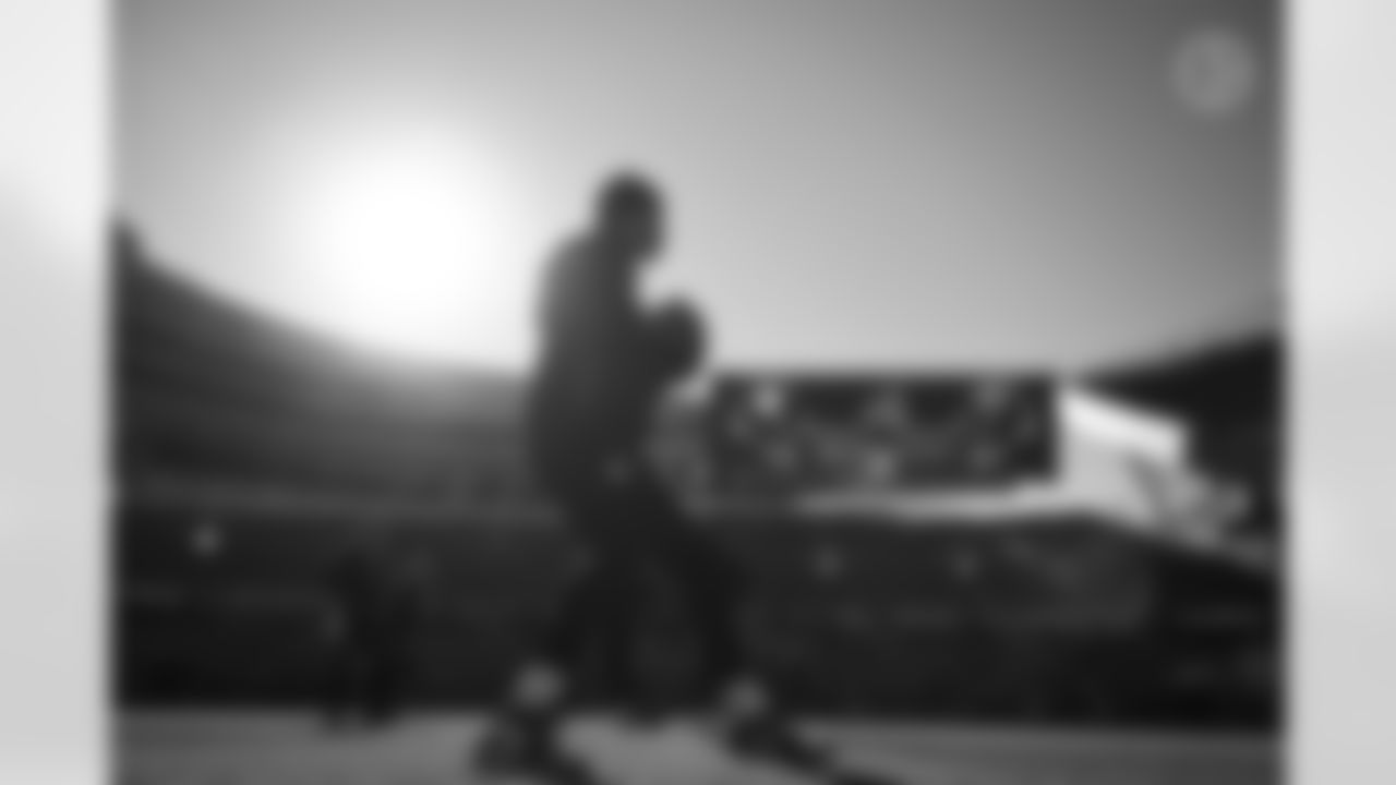 Pittsburgh Steelers quarterback Mason Rudolph (2) during a regular season game between the Pittsburgh Steelers and the Chicago Bears, Sunday, Nov. 23, 2025 in Chicago, IL. (Karl Roser / Pittsburgh Steelers)