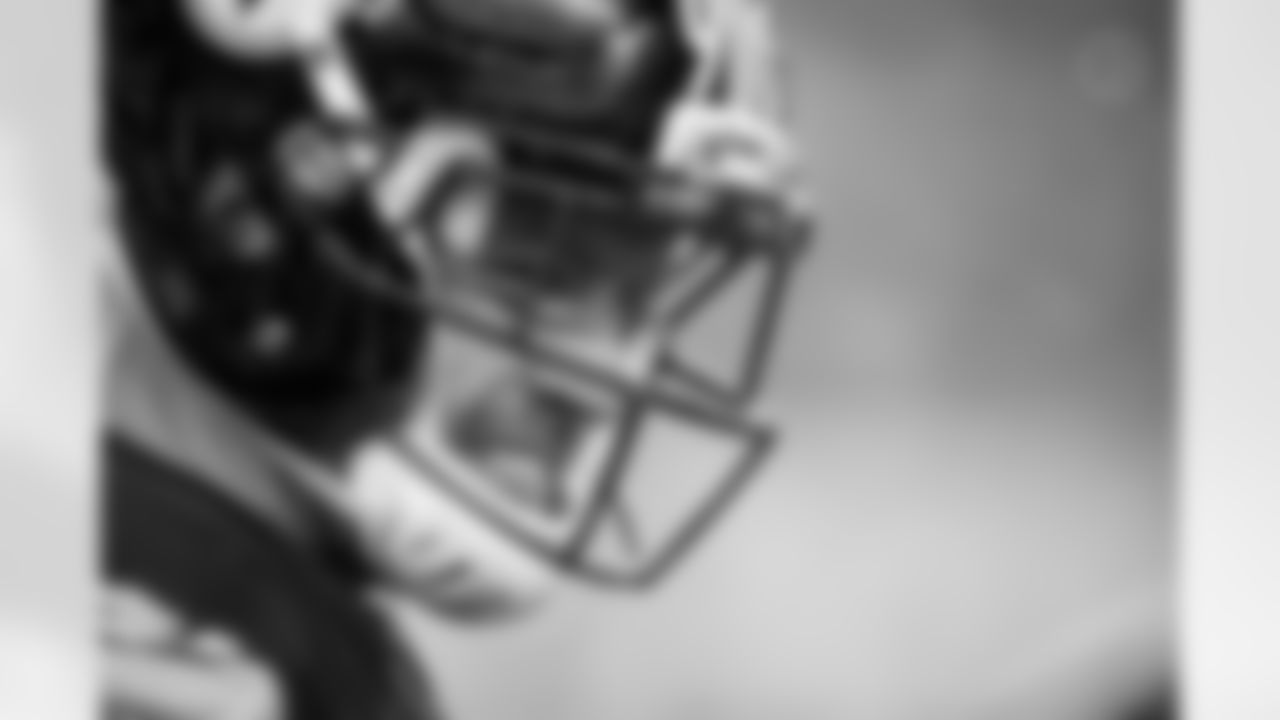 Pittsburgh Steelers linebacker T.J. Watt (90) during a regular season game between the Pittsburgh Steelers and the Cincinnati Bengals, Thursday, Oct. 16, 2025 in Cincinnati, OH. The Bengals beat the Steelers 33-31. (Karl Roser / Pittsburgh Steelers)
