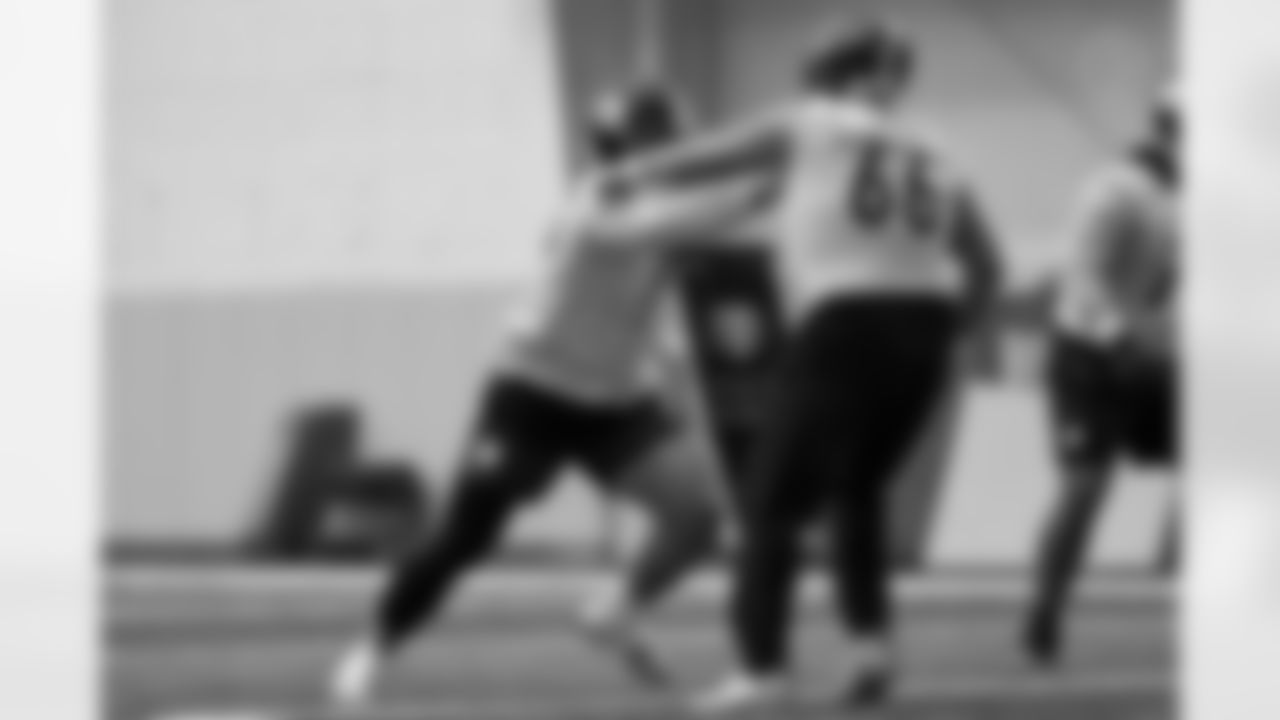 Pittsburgh Steelers offensive tackle Troy Fautanu (76) and Pittsburgh Steelers guard Mason McCormick (66) during practice at the UPMC Rooney Sports Complex preparing for a Week 14 matchup against the Baltimore Ravens, Thursday, Dec. 4, 2025 in Pittsburgh, PA. (Alysa Rubin / Pittsburgh Steelers)