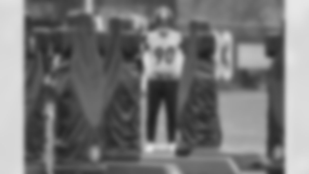 Pittsburgh Steelers linebacker T.J. Watt (90) during practice at the UPMC Rooney Sports Complex preparing for a Week 12 matchup against the Chicago Bears, Thursday, Nov. 20, 2025 in Pittsburgh, PA. (Karl Roser / Pittsburgh Steelers)