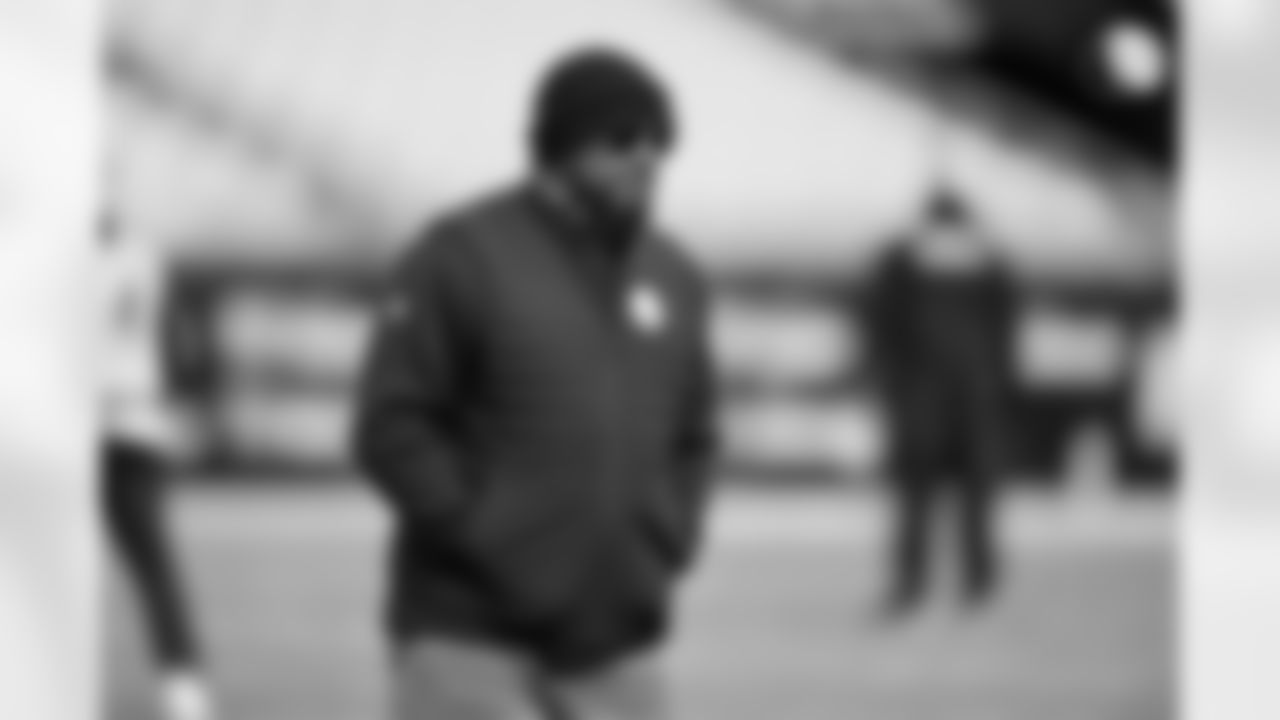 Pittsburgh Steelers head coach Mike Tomlin during practice at the UPMC Rooney Sports Complex preparing for a Wild Card matchup against the Baltimore Ravens, Thursday, Jan. 9, 2025 in Pittsburgh, PA. (Karl Roser / Pittsburgh Steelers)