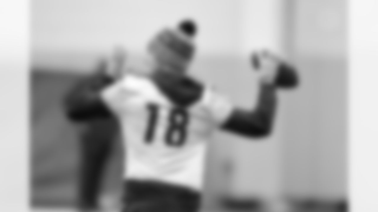 Pittsburgh Steelers quarterback Will Howard (18) during practice at the UPMC Rooney Sports Complex preparing for a Week 16 matchup against the Detroit Lions, Wednesday, Dec. 31, 2025 in Pittsburgh, PA. (Karl Roser / Pittsburgh Steelers)