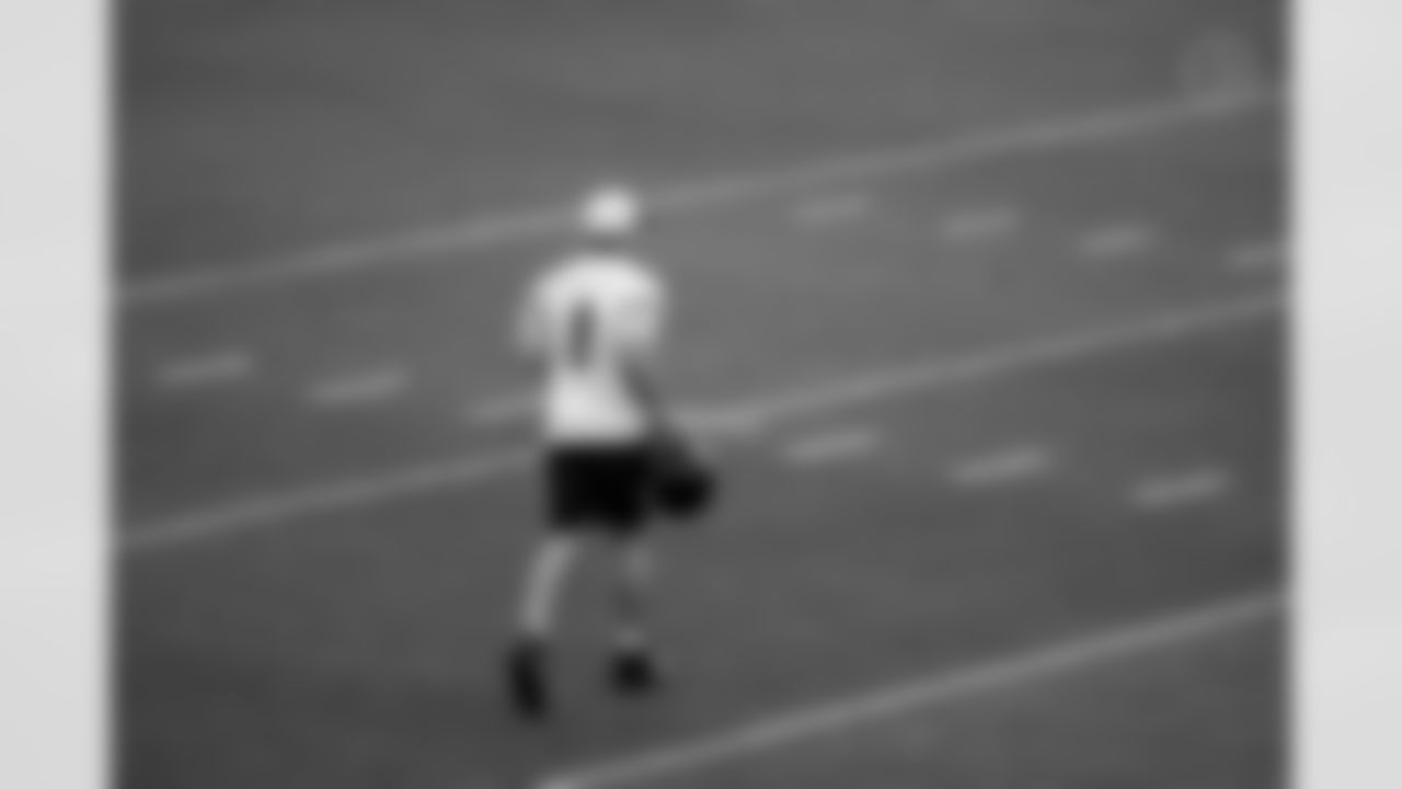 Pittsburgh Steelers quarterback Aaron Rodgers (8) practices at the UPMC Rooney Sports Complex during the 2025 minicamp, Tuesday June 10, 2025. (Taylor Ollason/ Pittsburgh Steelers)