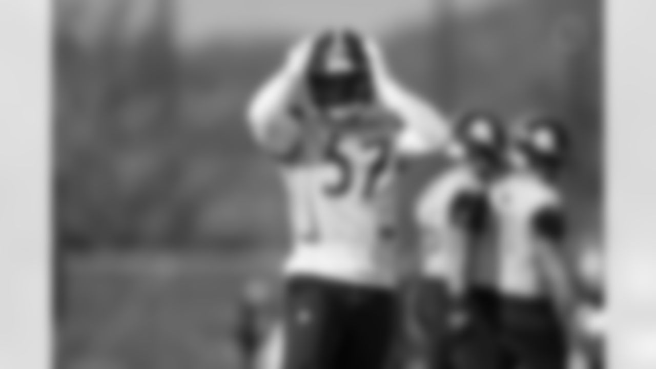 Pittsburgh Steelers linebacker Mark Robinson (57) during practice at the UPMC Rooney Sports Complex preparing for a Week 10 matchup against the Los Angeles Chargers, Wednesday, Nov. 5, 2025 in Pittsburgh, PA. (Alysa Rubin / Pittsburgh Steelers)