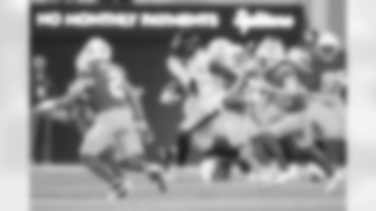 Pittsburgh Steelers wide receiver DK Metcalf (4) during a regular season game between the Pittsburgh Steelers and the Los Angeles Chargers, Sunday, Nov. 9, 2025 in Inglewood, CA. The Chargers beat the Steelers 25-10. (Karl Roser / Pittsburgh Steelers)