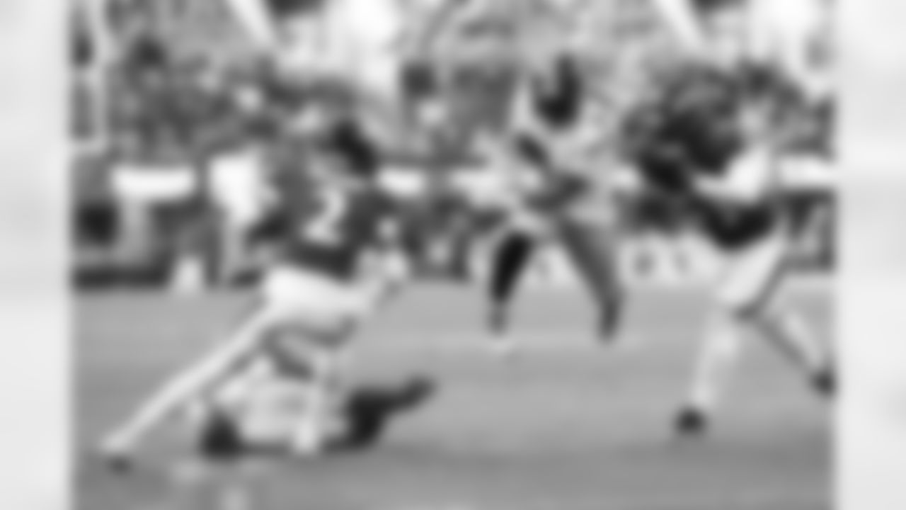 Pittsburgh Steelers running back Kenneth Gainwell (14) during a regular season game between the Pittsburgh Steelers and the Baltimore Ravens, Sunday, Dec. 7, 2025 in Baltimore, MD. (Jared Wickerham / Pittsburgh Steelers)