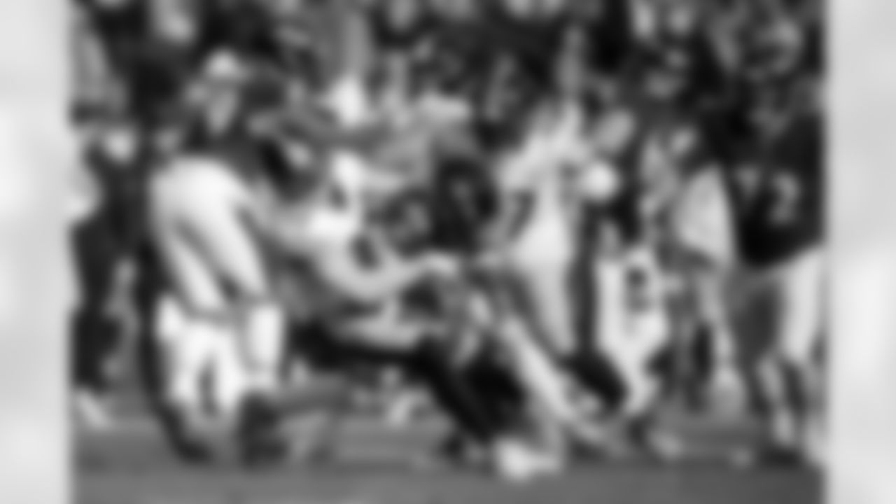 Pittsburgh Steelers linebacker T.J. Watt (90) during a regular season game between the Pittsburgh Steelers and the Baltimore Ravens, Sunday, Dec. 7, 2025 in Baltimore, MD. The Steelers defeated the Ravens 27-22. (Karl Roser / Pittsburgh Steelers)