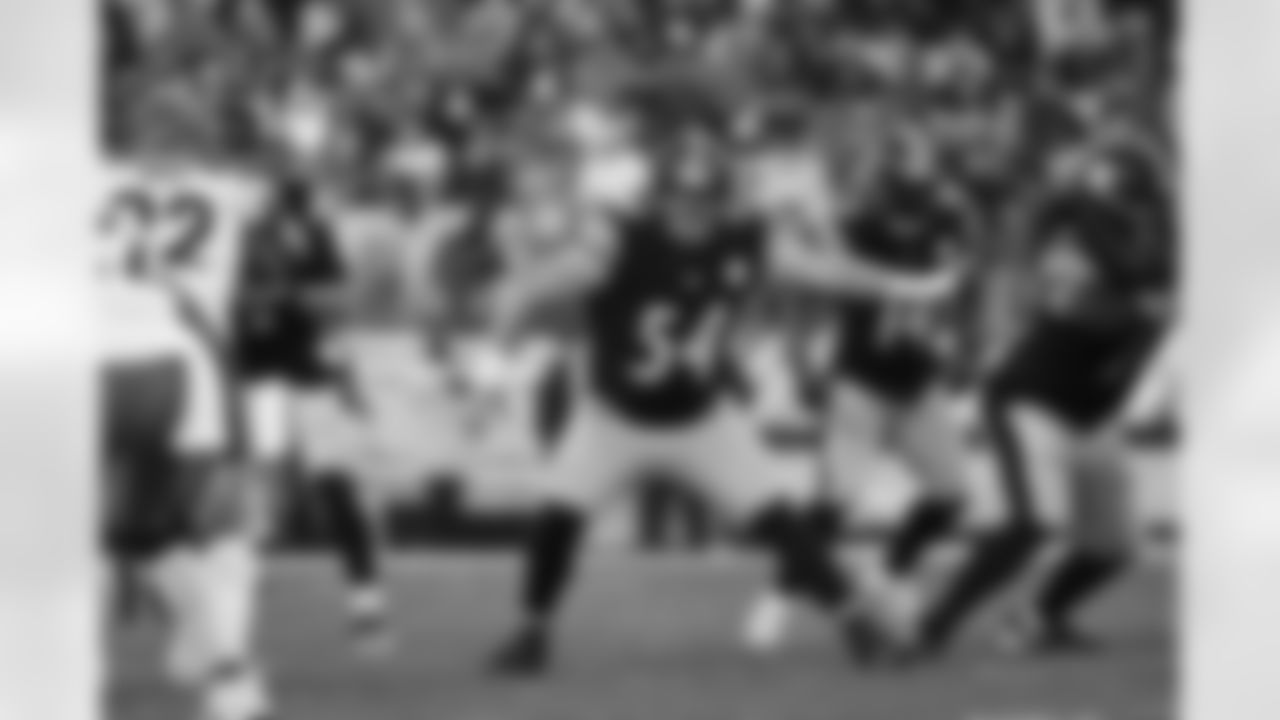 Pittsburgh Steelers center Zach Frazier (54) and Pittsburgh Steelers offensive lineman Isaac Seumalo (73) during a regular season game between the Pittsburgh Steelers and the Cincinnati Bengals, Sunday, Nov. 16, 2025 in Pittsburgh, PA. (Taylor Ollason / Pittsburgh Steelers)