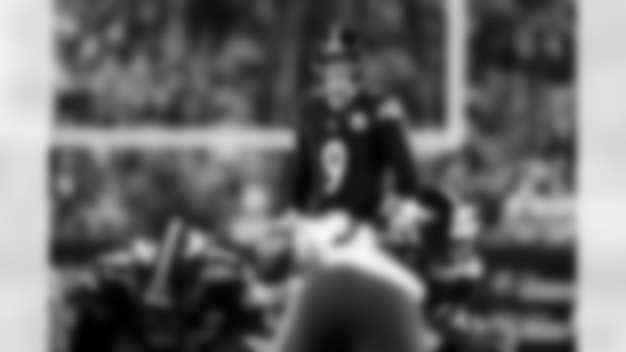 Pittsburgh Steelers kicker Chris Boswell (9) during a regular season game between the Pittsburgh Steelers and the Buffalo Bills, Sunday, Nov. 30, 2025 in Pittsburgh, PA.  (Karl Roser / Pittsburgh Steelers)