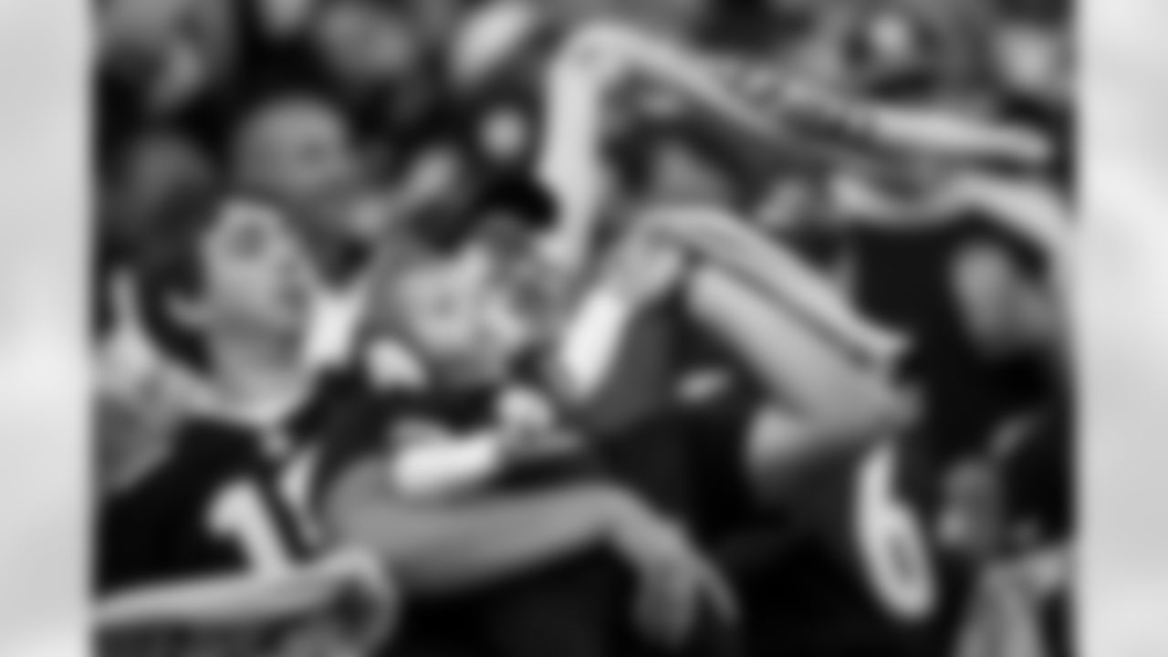 Pittsburgh Steelers fans during a regular season game between the Pittsburgh Steelers and the Indianapolis Colts, Sunday, Nov. 2, 2025 in Pittsburgh, PA. The Steelers defeated the Colts 27-20. (Alysa Rubin / Pittsburgh Steelers)