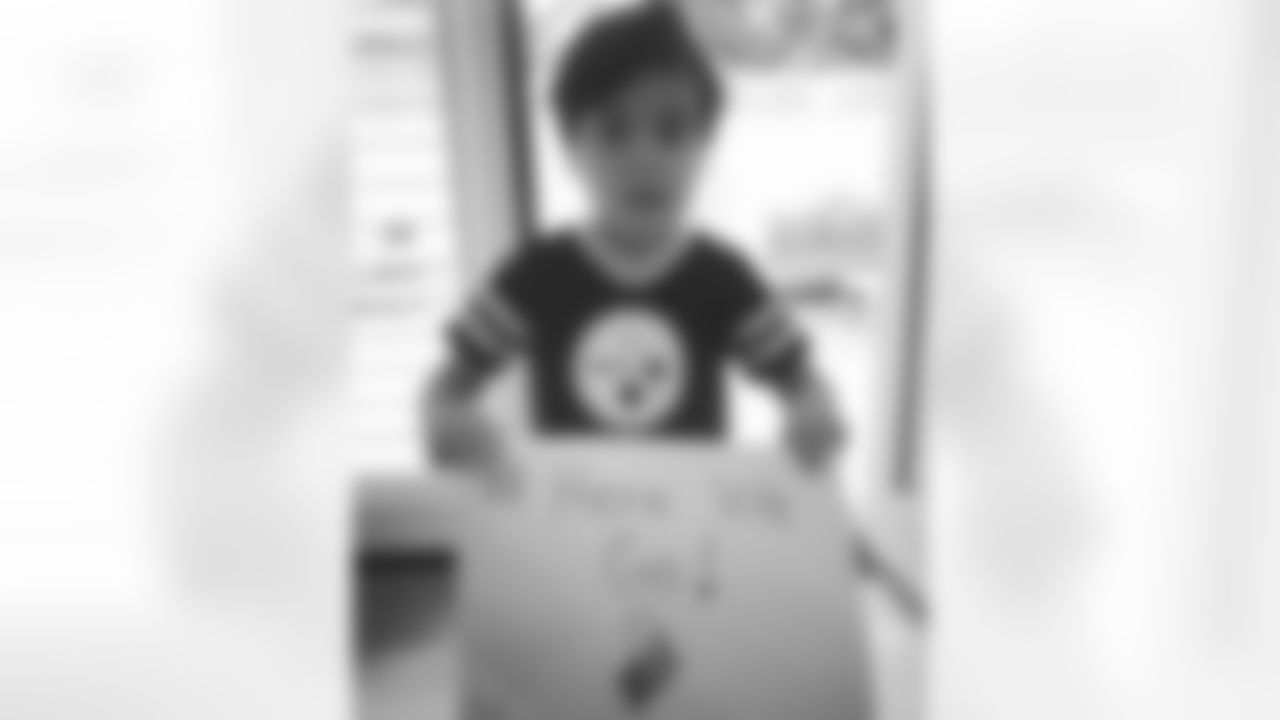 SNUTraditions_HereWeGoSigns_Jan1520241015AM_Spingola_Monica_97494590_94F4F178A5534730B667A561256B9A52.jpeg_97494590_94F4F178A5534730B667A561256B9A52