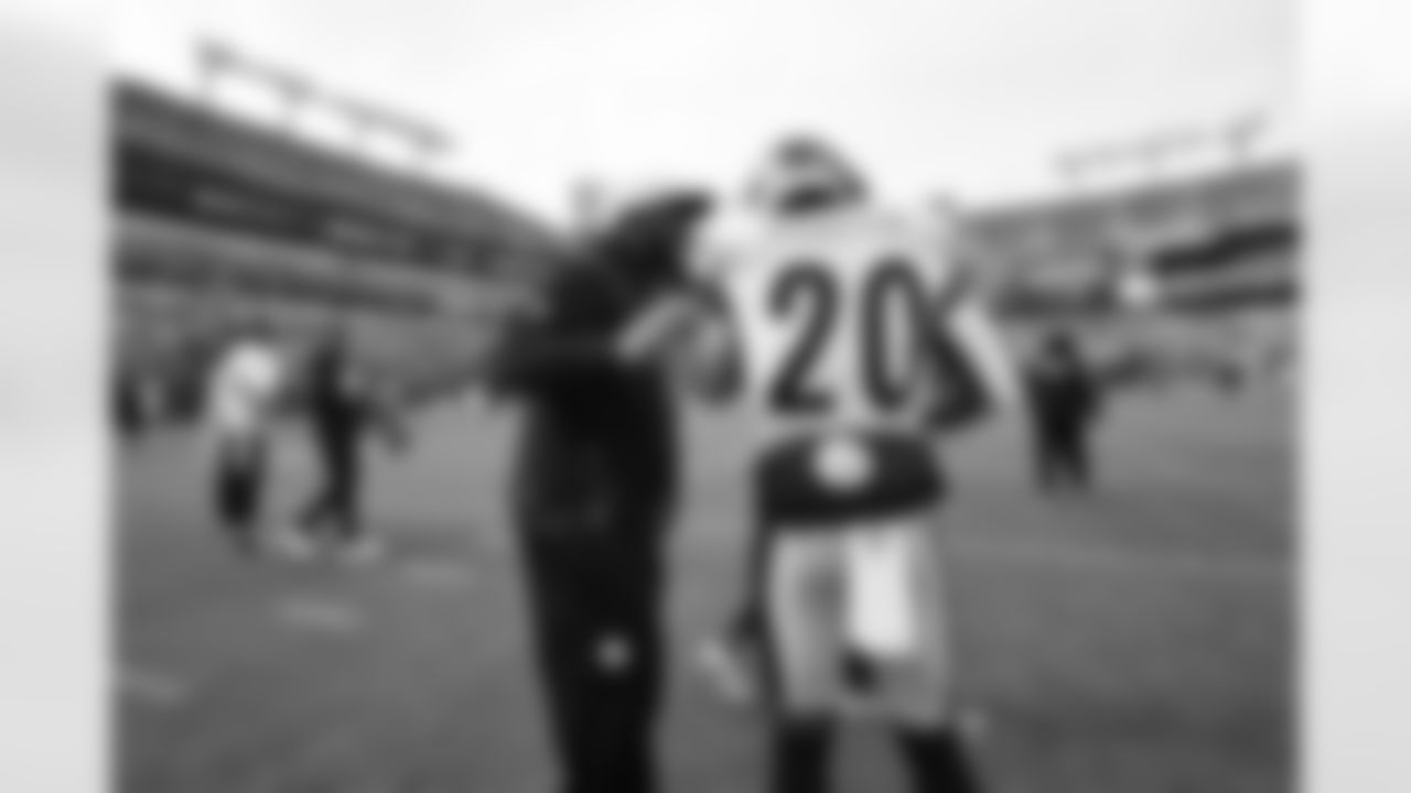 Pittsburgh Steelers running back Kaleb Johnson (20) during a regular season game between the Pittsburgh Steelers and the Baltimore Ravens, Sunday, Dec. 7, 2025 in Baltimore, MD. (Alysa Rubin / Pittsburgh Steelers)