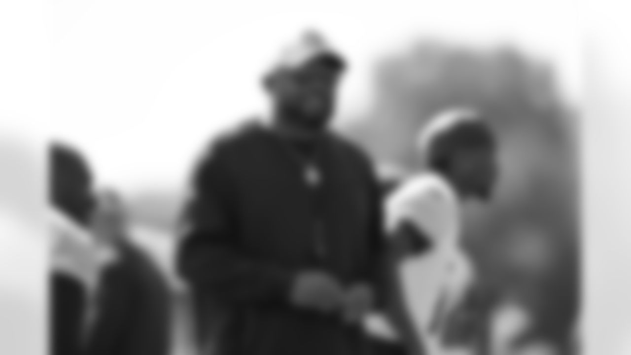 Pittsburgh Steelers head coach Mike Tomlin during practice at the UPMC Rooney Sports Complex preparing for a Week 1 matchup against the Atlanta Falcons, Friday, Sept. 6, 2024 in Pittsburgh, PA. (Karl Roser / Pittsburgh Steelers)
