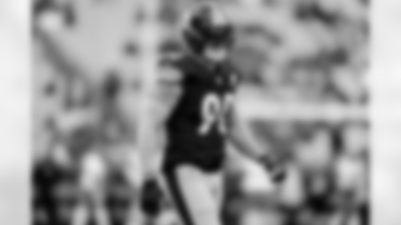 Pittsburgh Steelers linebacker T.J. Watt (90) during a regular season game between the Pittsburgh Steelers and the Cincinnati Bengals, Sunday, Nov. 16, 2025 in Pittsburgh, PA. (Karl Roser / Pittsburgh Steelers)