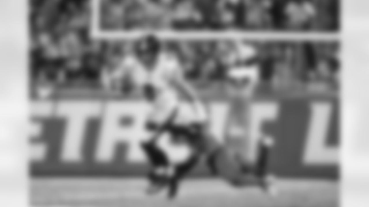 Pittsburgh Steelers quarterback Aaron Rodgers (8) during a regular season game between the Pittsburgh Steelers and the Detroit Lions, Sunday, Dec. 21, 2025 in Detroit, MI. (Alysa Rubin / Pittsburgh Steelers)