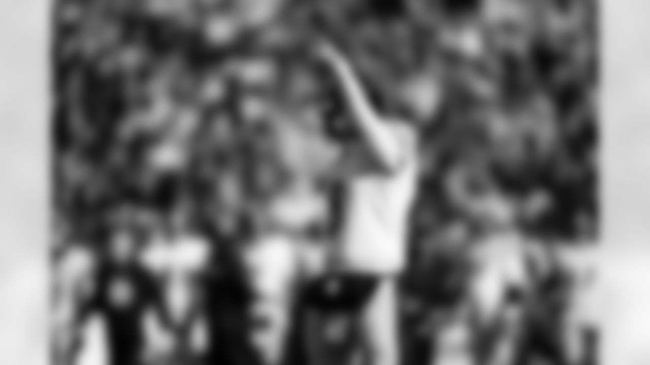 Pittsburgh Steelers quarterback Aaron Rodgers (8) during a regular season game between the Pittsburgh Steelers and the Baltimore Ravens, Sunday, Dec. 7, 2025 in Baltimore, MD. The Steelers defeated the Ravens 27-22. (Karl Roser / Pittsburgh Steelers)