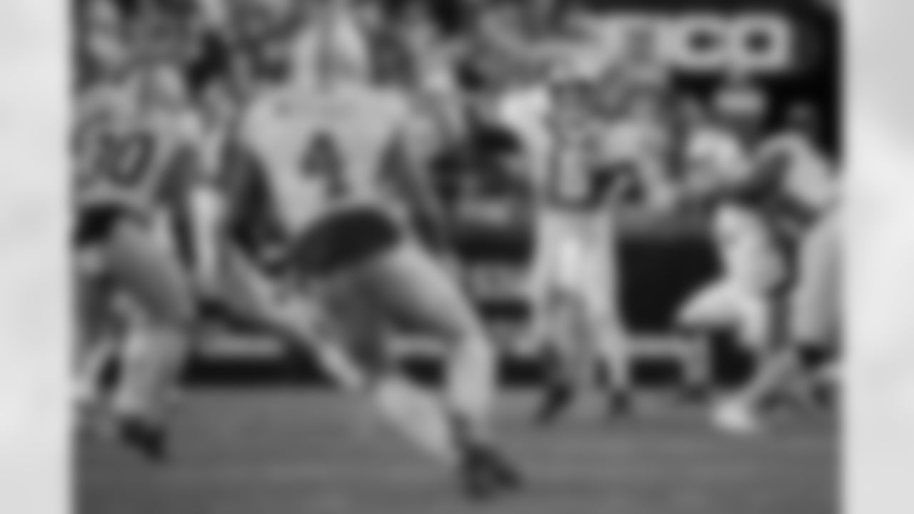 Pittsburgh Steelers quarterback Aaron Rodgers (8) throws the ball during a regular season game against the Green Bay Packers, Sunday, Oct. 26, 2025 in Pittsburgh, PA. The Packers beat the Steelers 35-25. (Alysa Rubin / Pittsburgh Steelers)