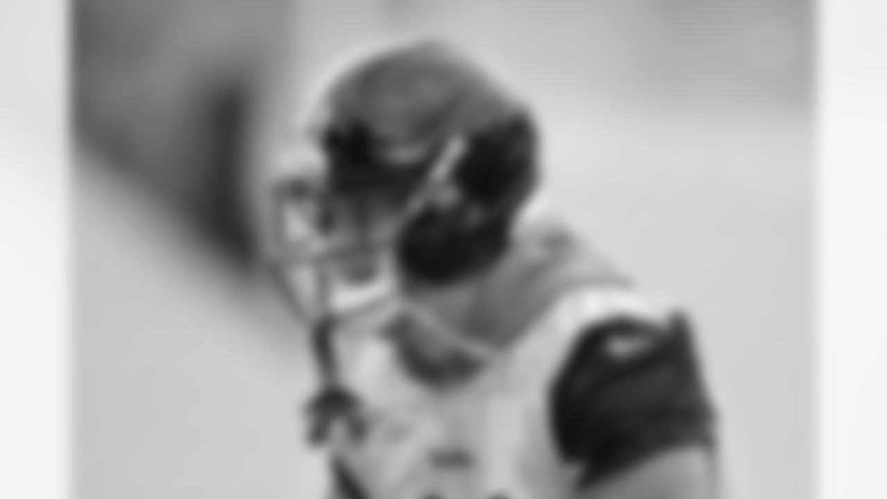 Pittsburgh Steelers linebacker Jack Sawyer (33) during practice at Acrisure Stadium preparing for a Week 18 matchup against the Baltimore Ravens, Friday, Jan. 2, 2026 in Pittsburgh, PA. (Alysa Rubin / Pittsburgh Steelers)