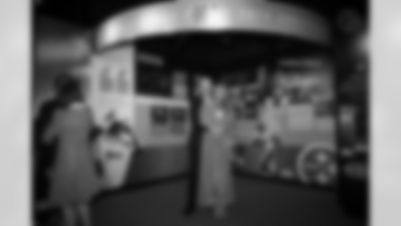 The Pittsburgh Steelers celebrated the 20th anniversary of Super Bowl XL during the Alumni Weekend Dinner at Acrisure Stadium benefitting the UPMC Sports Medicine Concussion Program, Saturday, Nov. 1, 2025 in Pittsburgh, PA. (Alysa Rubin / Pittsburgh Steelers)