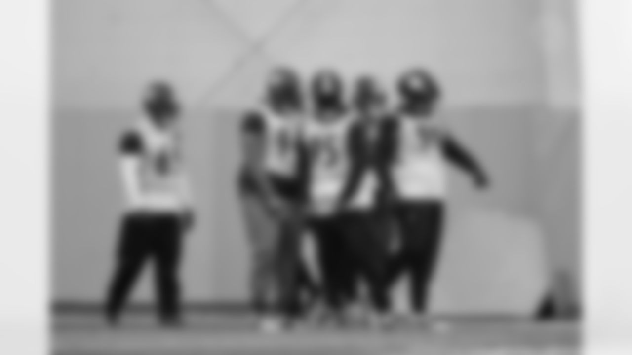 Pittsburgh Steelers defensive lineman Kyler Baugh (65), Pittsburgh Steelers defensive end Yahya Black (94), Pittsburgh Steelers defensive tackle Derrick Harmon (99), Pittsburgh Steelers defensive end Logan Lee (91) and Pittsburgh Steelers defensive tackle Keeanu Benton (95) during practice at the UPMC Rooney Sports Complex preparing for a Week 16 matchup against the Detroit Lions, Friday, Dec. 19, 2025 in Pittsburgh, PA. (Alysa Rubin / Pittsburgh Steelers)