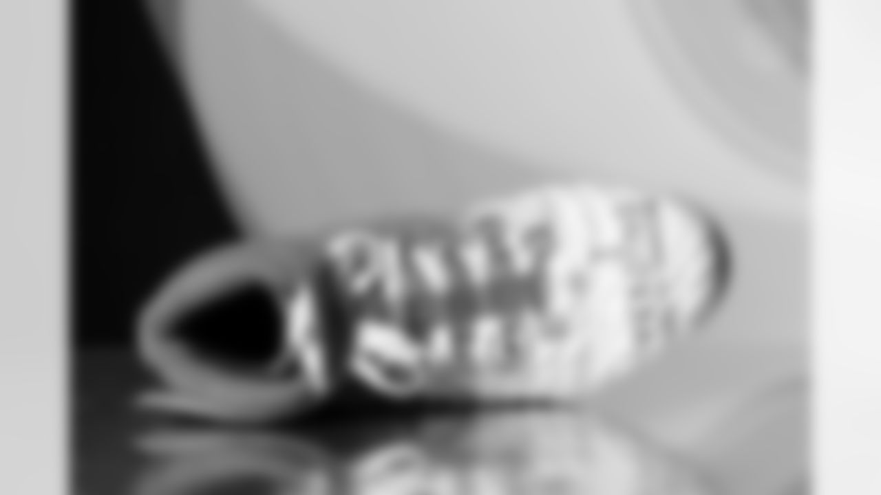 Pittsburgh Steelers guard Mason McCormick (66) will showcase his custom cleats supporting Feeding South Dakota during Week 13. (Alysa Rubin / Pittsburgh Steelers)