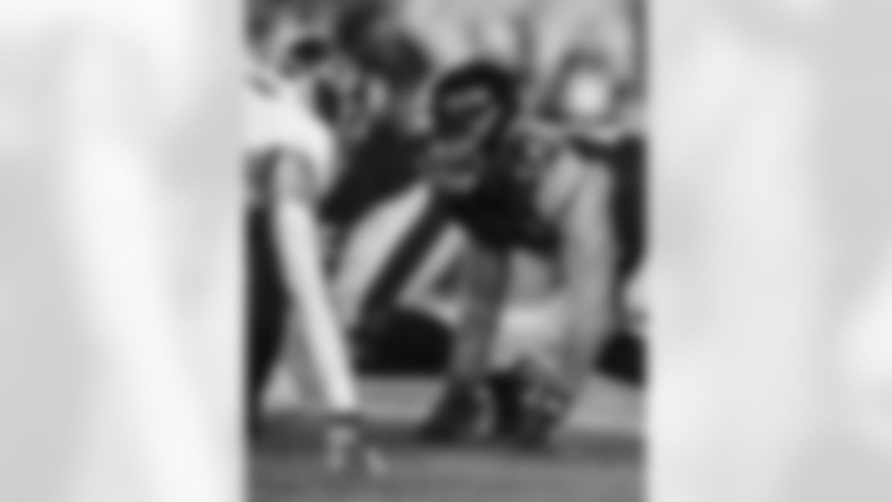 Pittsburgh Steelers defensive end Isaiahh Loudermilk (92) during a regular season game between the Pittsburgh Steelers and the Tennessee Titans, Thursday, Nov. 2, 2023 in Pittsburgh, PA. The Steelers defeated the Titans 20-16. (Abigail Dean / Pittsburgh Steelers)