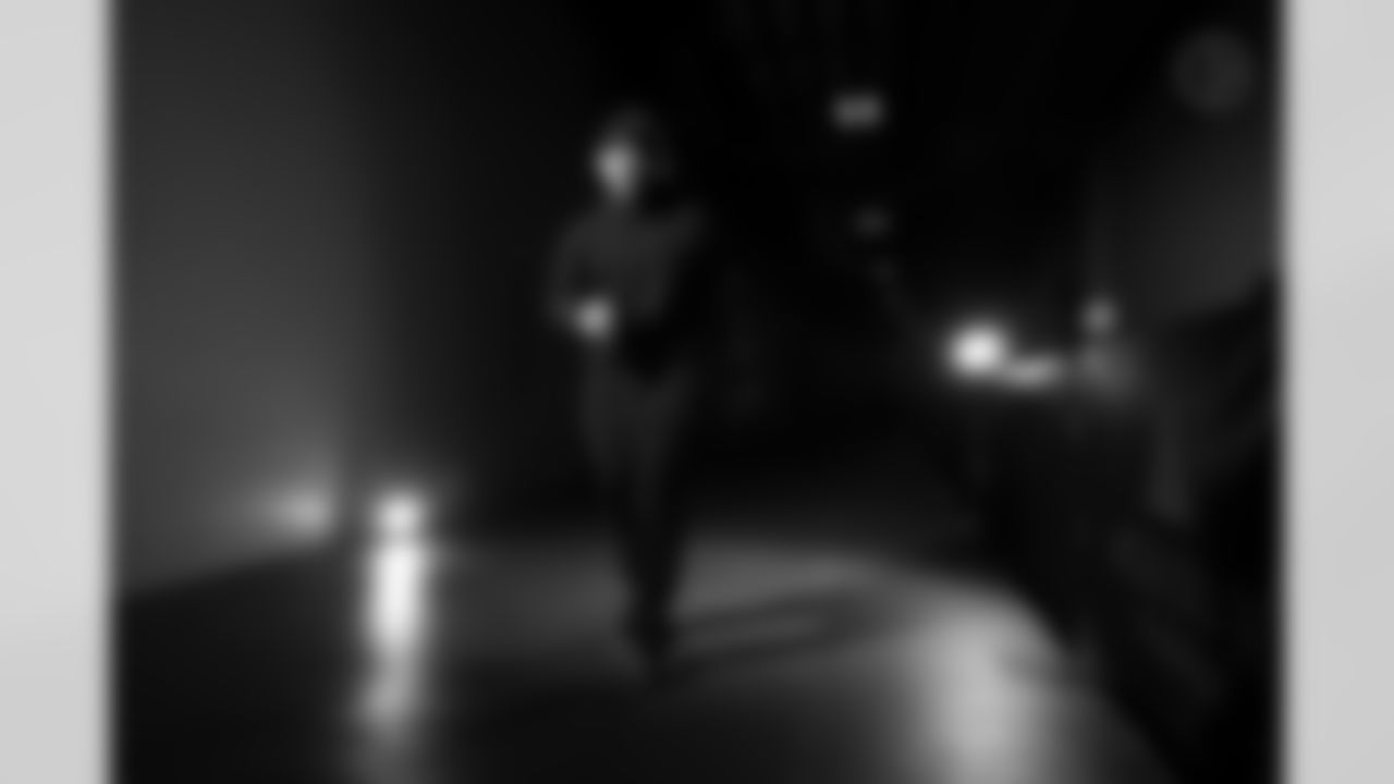 Pittsburgh Steelers linebacker T.J. Watt (90) during a regular season game between the Pittsburgh Steelers and the Buffalo Bills, Sunday, Nov. 30, 2025 in Pittsburgh, PA.  (Karl Roser / Pittsburgh Steelers)