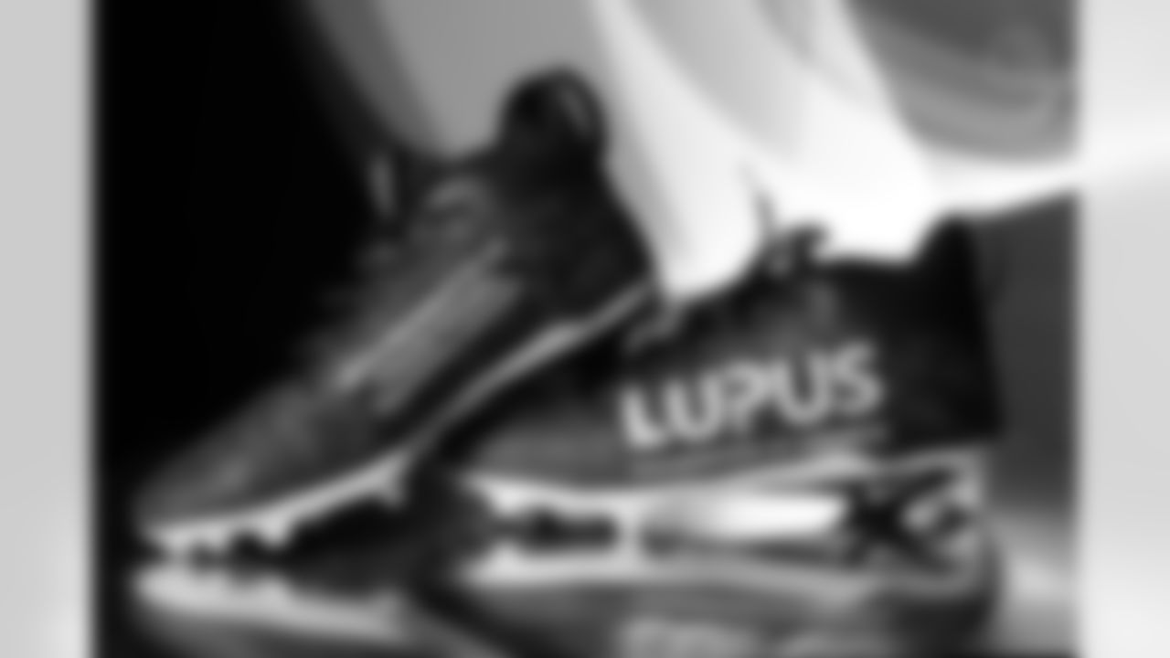 Pittsburgh Steelers defensive lineman Kyler Baugh (65) will showcase his custom cleats supporting the Lupus Foundation of America during Week 13. (Alysa Rubin / Pittsburgh Steelers)