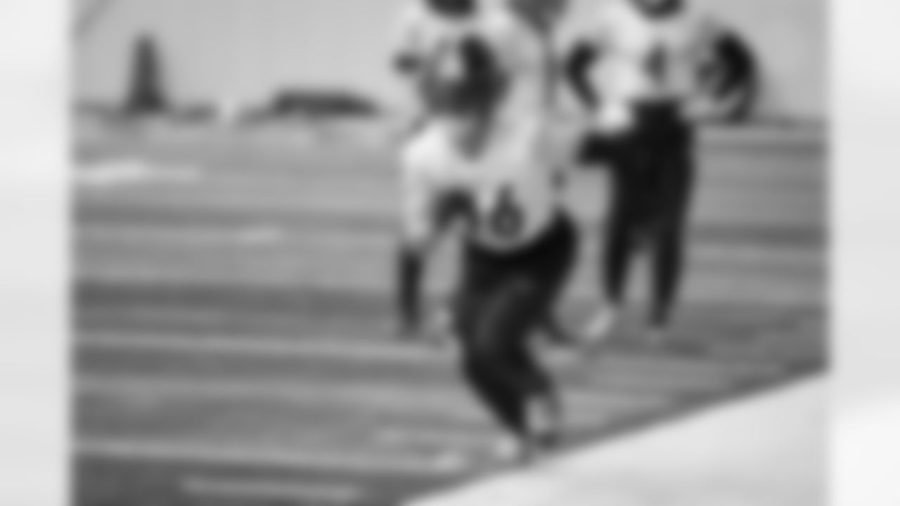 Pittsburgh Steelers wide receiver Adam Thielen (16) during practice at the UPMC Rooney Sports Complex preparing for a Week 14 matchup against the Baltimore Ravens, Wednesday, Dec. 3, 2025 in Pittsburgh, PA. (Karl Roser / Pittsburgh Steelers)