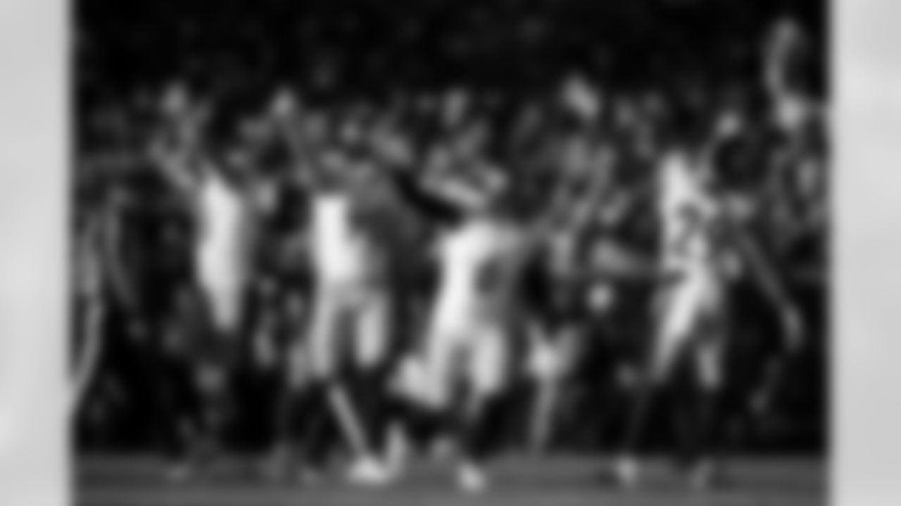 The Pittsburgh Steelers defense signals a turnover during a regular season game between the Pittsburgh Steelers and the Chicago Bears, Sunday, Nov. 23, 2025 in Chicago, IL. The Bears beat the Steelers 31-28. (Karl Roser / Pittsburgh Steelers)