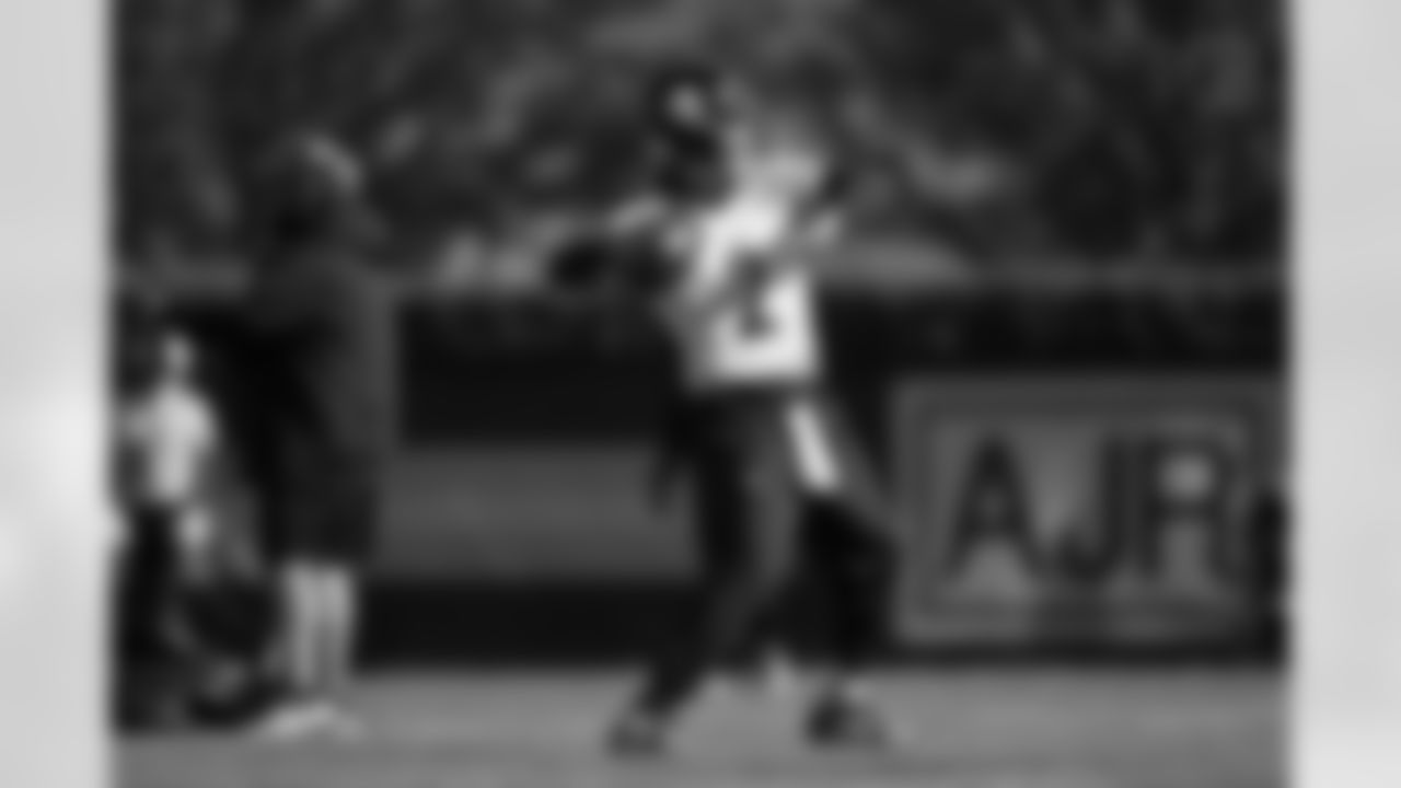 Pittsburgh Steelers quarterback Mason Rudolph (2) during practice at the UPMC Rooney Sports Complex preparing for a Week 9 matchup against the Indianapolis Colts, Friday, Oct. 31, 2025 in Pittsburgh, PA. (Alysa Rubin / Pittsburgh Steelers)