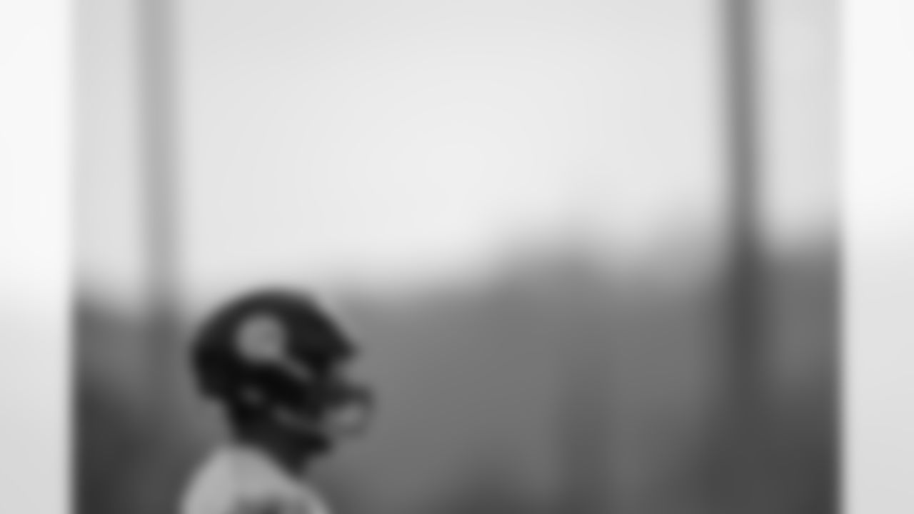 Pittsburgh Steelers offensive lineman Steven Jones (79) during practice at the UPMC Rooney Sports Complex preparing for a Wild Card matchup against the Houston Texans, Thursday, Jan. 8, 2026 in Pittsburgh, PA. (Alysa Rubin / Pittsburgh Steelers)