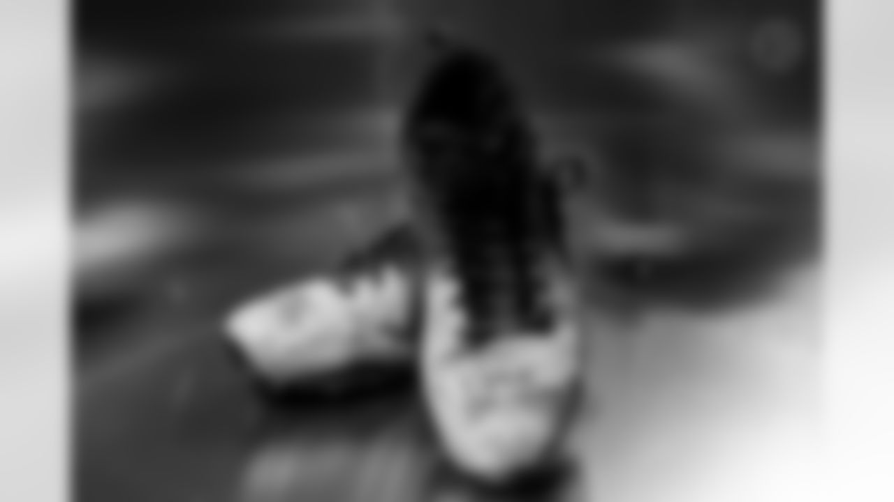 Pittsburgh Steelers center Zach Frazier (54) will showcase his custom cleats supporting UPMC Children's Hospital of Pittsburgh during Week 13. (Alysa Rubin / Pittsburgh Steelers)