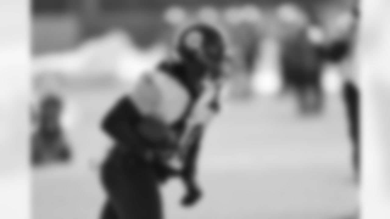 Pittsburgh Steelers running back Kaleb Johnson (20) during practice at the UPMC Rooney Sports Complex preparing for a Week 16 matchup against the Detroit Lions, Thursday, Dec. 18, 2025 in Pittsburgh, PA. (Karl Roser / Pittsburgh Steelers)