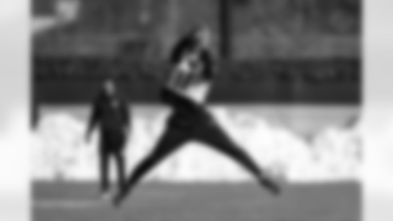 Pittsburgh Steelers wide receiver Marquez Valdes-Scantling (11) during practice at the UPMC Rooney Sports Complex preparing for a Week 16 matchup against the Detroit Lions, Thursday, Dec. 18, 2025 in Pittsburgh, PA. (Karl Roser / Pittsburgh Steelers)