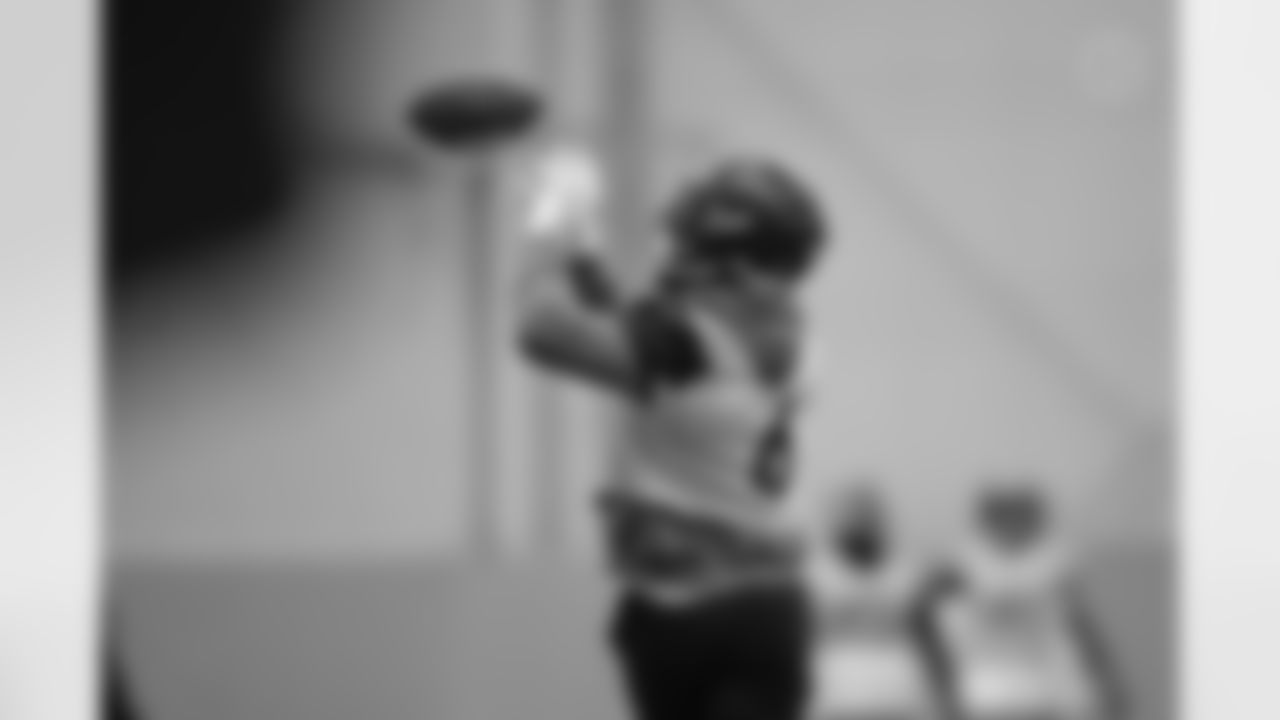 Pittsburgh Steelers linebacker Patrick Queen (6) during practice at the UPMC Rooney Sports Complex preparing for a Week 16 matchup against the Detroit Lions, Friday, Dec. 19, 2025 in Pittsburgh, PA. (Alysa Rubin / Pittsburgh Steelers)