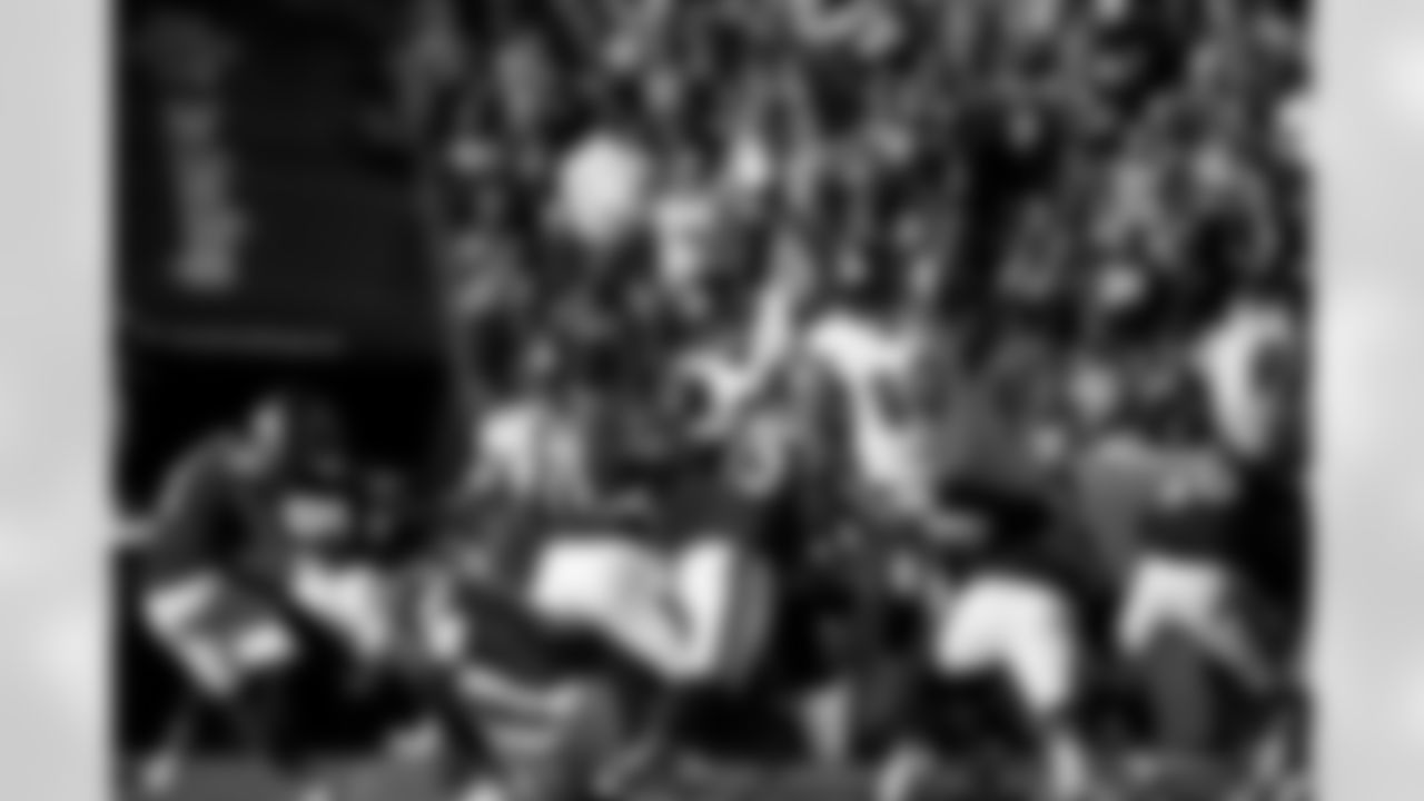 The Pittsburgh Steelers special teams look to block a field goal attempt during a regular season game between the Pittsburgh Steelers and the Chicago Bears, Sunday, Nov. 23, 2025 in Chicago, IL. The Bears beat the Steelers 31-28. (Karl Roser / Pittsburgh Steelers)