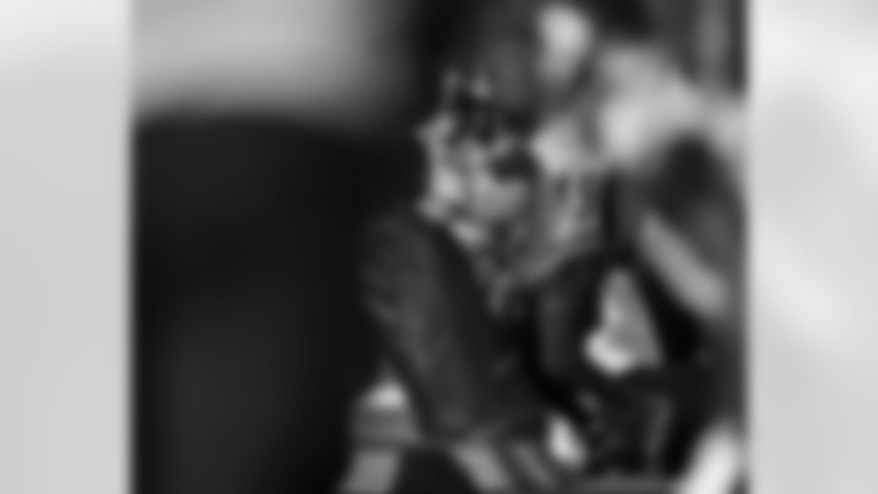 Pittsburgh Steelers linebacker Alex Highsmith (56) during practice at the UPMC Rooney Sports Complex preparing for a Week 16 matchup against the Detroit Lions, Thursday, Dec. 18, 2025 in Pittsburgh, PA. (Alysa Rubin / Pittsburgh Steelers)